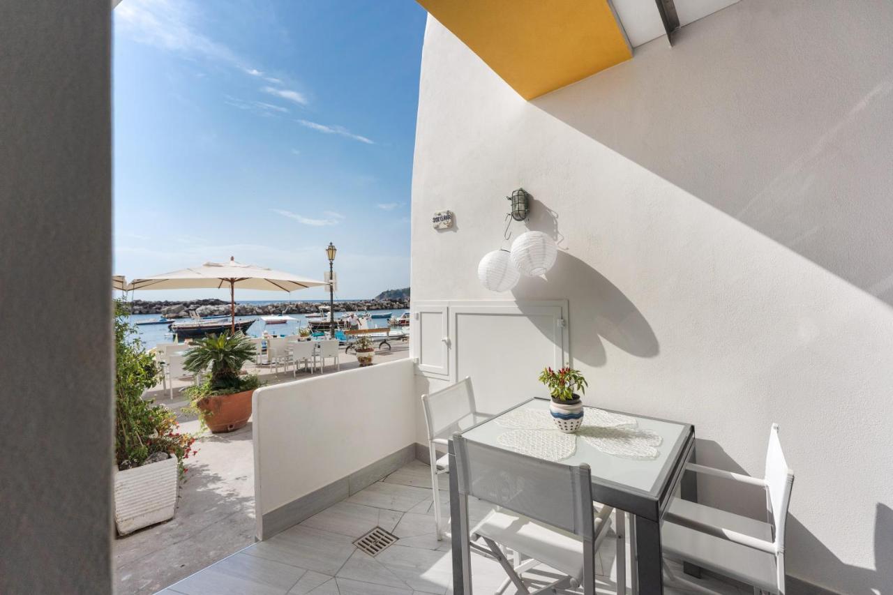 Casa Sottorar - Loft Open Space In Corricella Procida Bagian luar foto